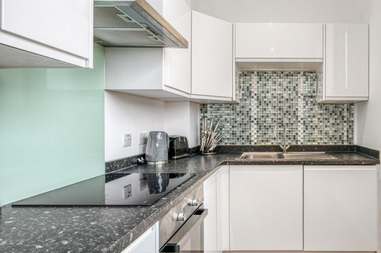 Stylish Studio By Heathrow Airport Apartment London Ngoại thất bức ảnh